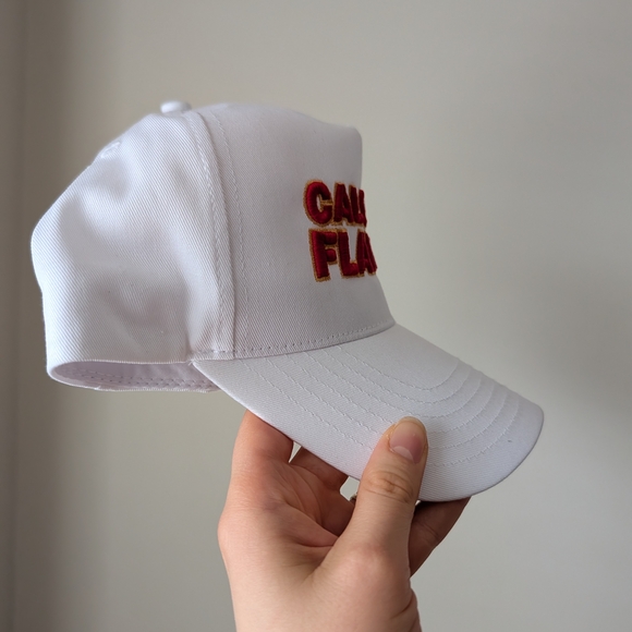 New Men's Calgary Flames White Cap - Picture 2 of 6